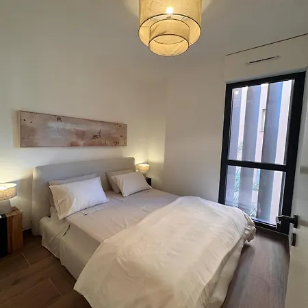 Stylish 2br Monaco Border Flat, Terrace & Parking Beausoleil