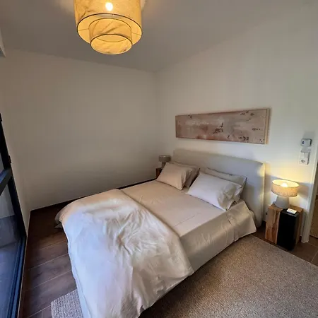 Stylish 2br Monaco Border Flat, Terrace & Parking *